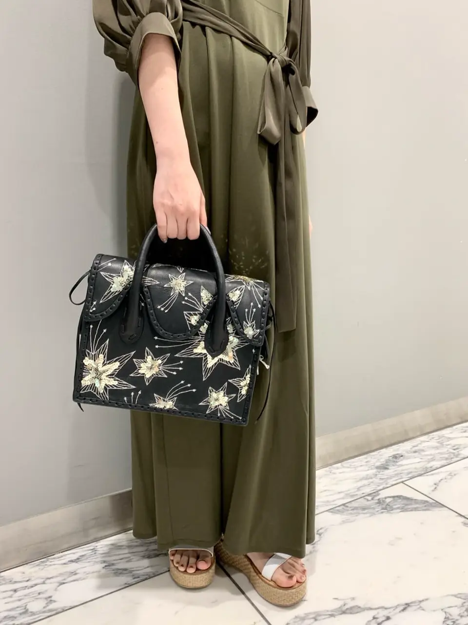 ORIGINATED IN GRACE CONTINENTAL eri コーディネート画像