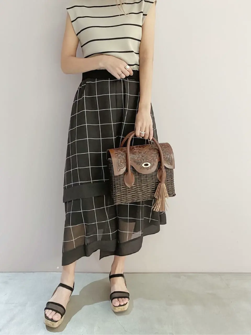 ORIGINATED IN GRACE CONTINENTAL yukimi yonee コーディネート画像