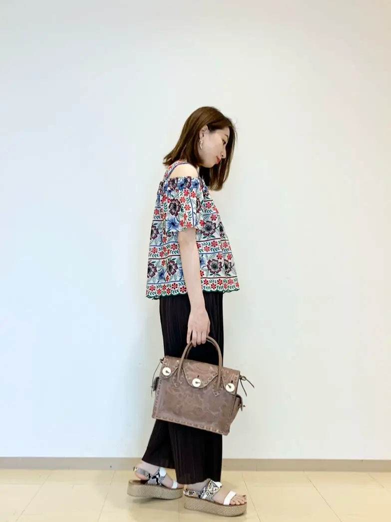 ORIGINATED IN GRACE CONTINENTAL eri コーディネート画像