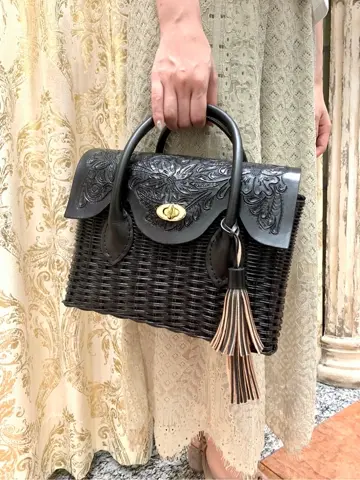 ORIGINATED IN GRACE CONTINENTAL eri コーディネート画像