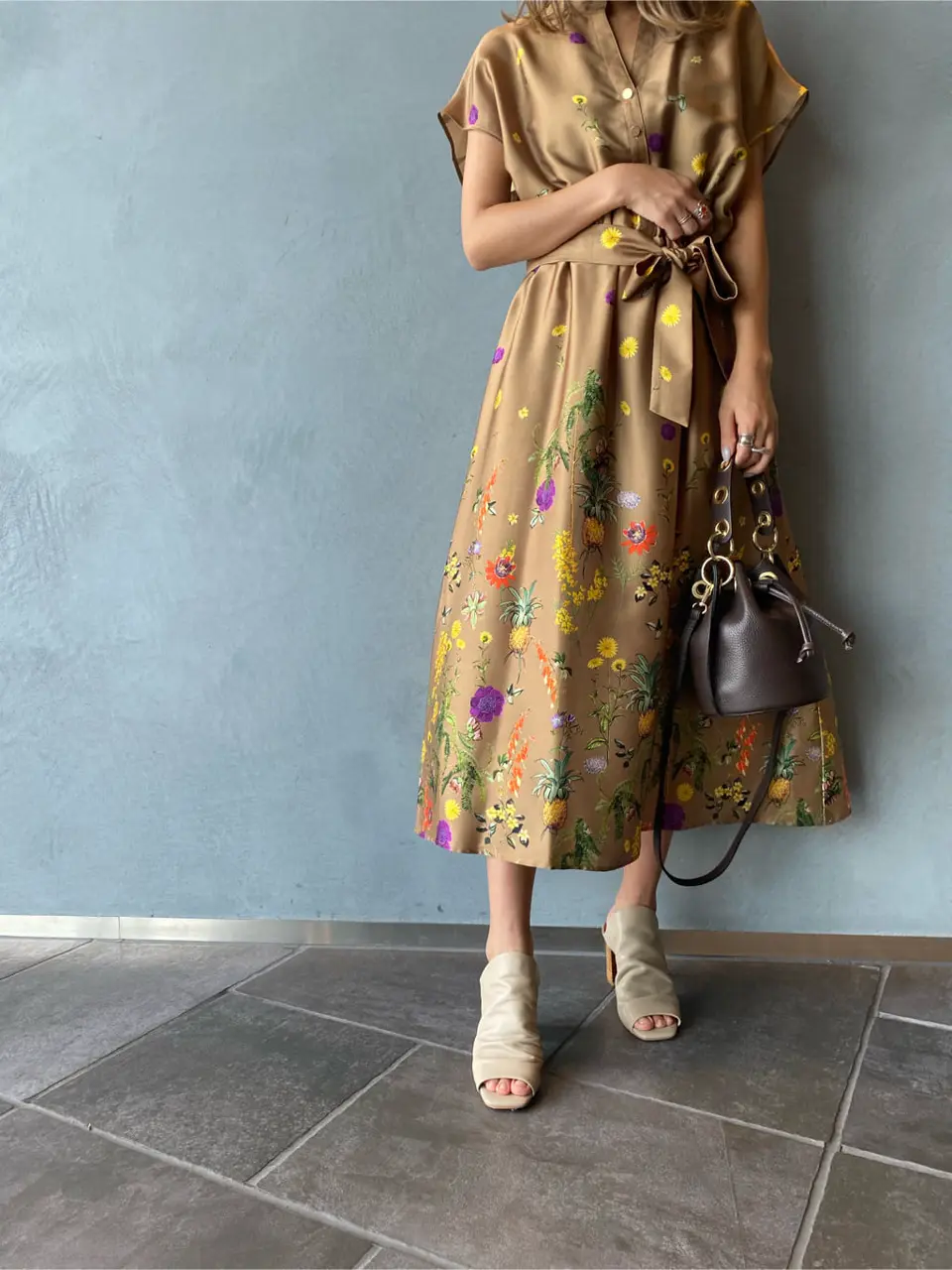 ORIGINATED IN GRACE CONTINENTAL yukimi yonee コーディネート画像