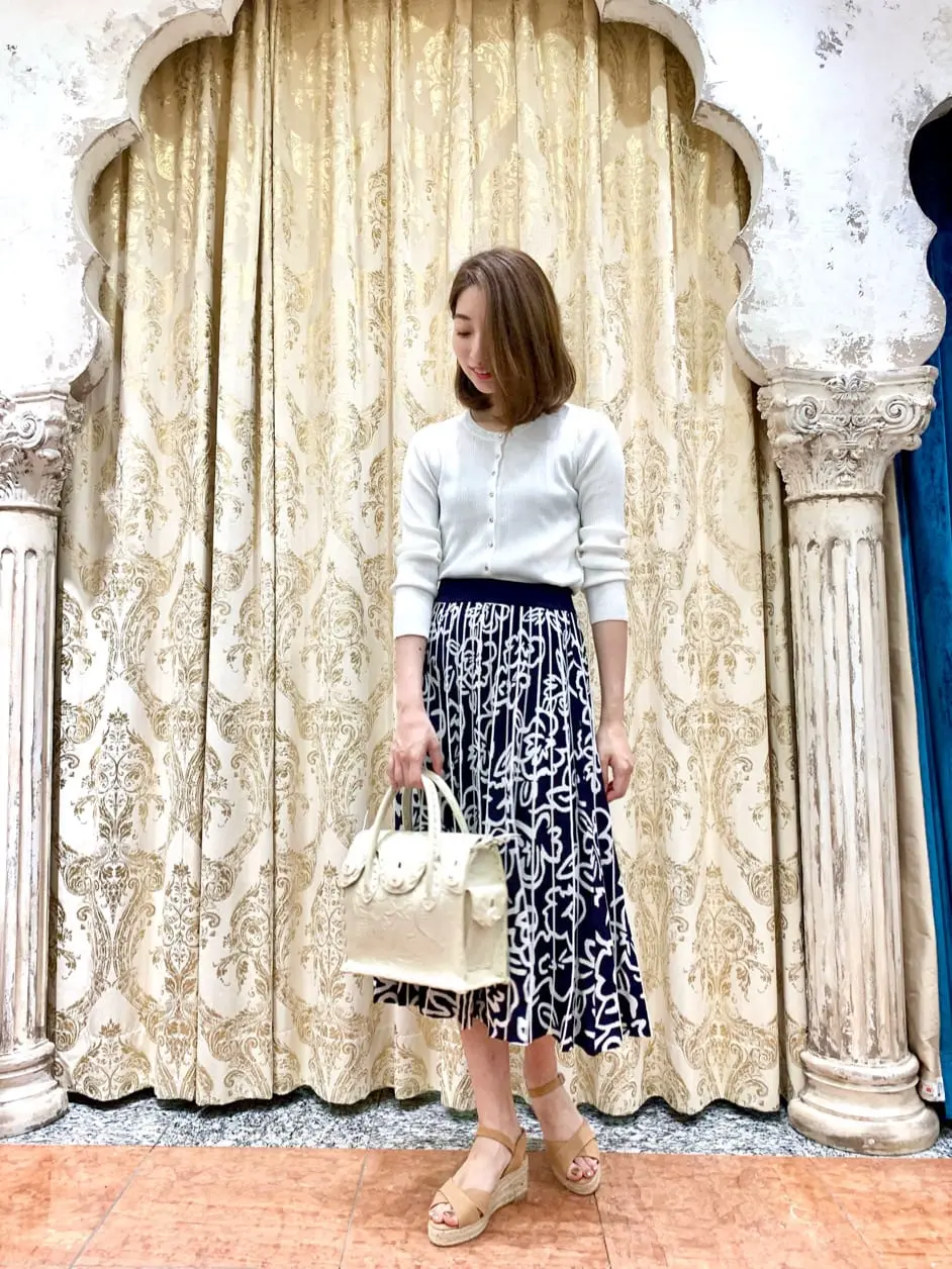 ORIGINATED IN GRACE CONTINENTAL eri コーディネート画像