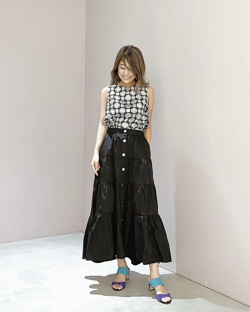 ORIGINATED IN GRACE CONTINENTAL yukimi yonee コーディネート画像