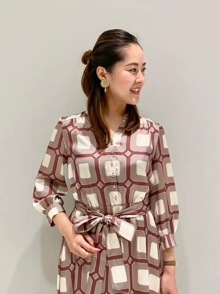 ORIGINATED IN GRACE CONTINENTAL 小笠原　春菜 コーディネート画像