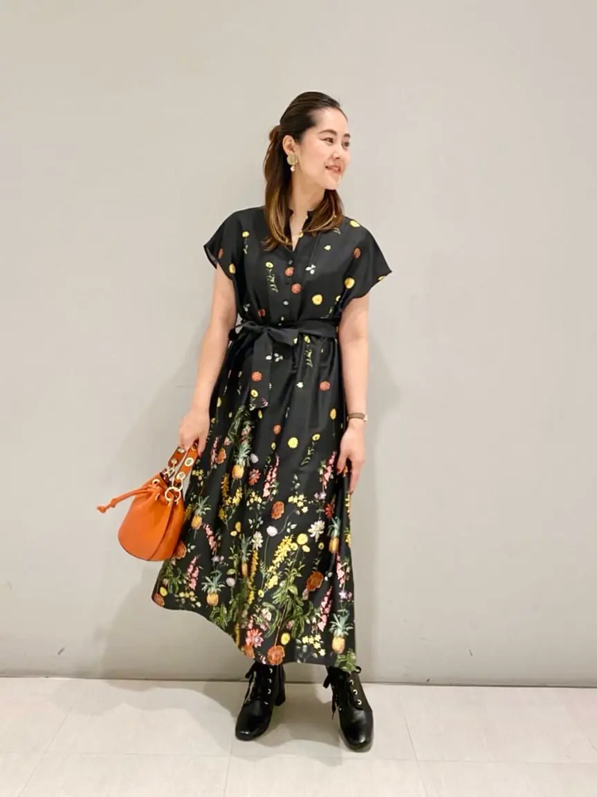 ORIGINATED IN GRACE CONTINENTAL 小笠原　春菜 コーディネート画像