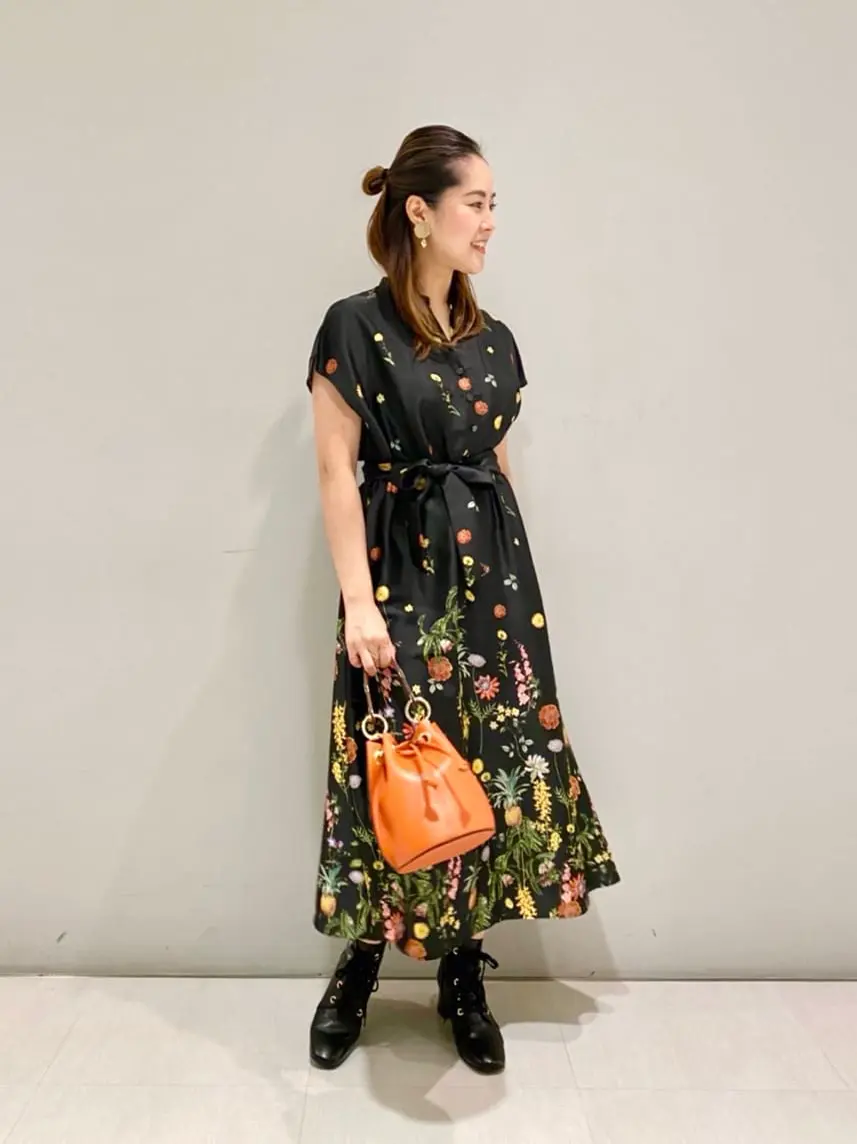 ORIGINATED IN GRACE CONTINENTAL 小笠原　春菜 コーディネート画像