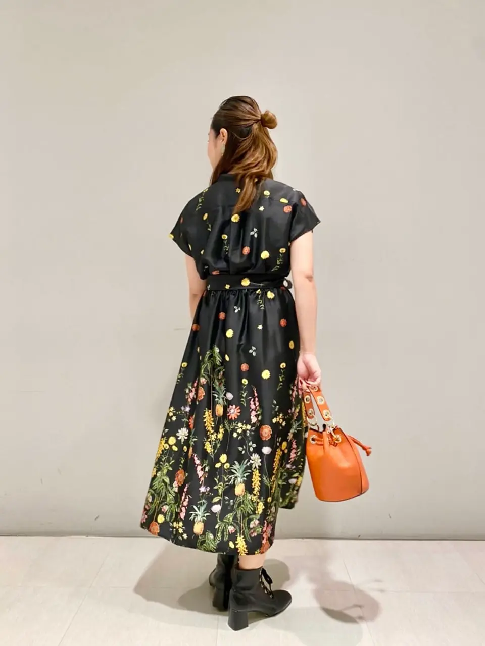 ORIGINATED IN GRACE CONTINENTAL 小笠原　春菜 コーディネート画像