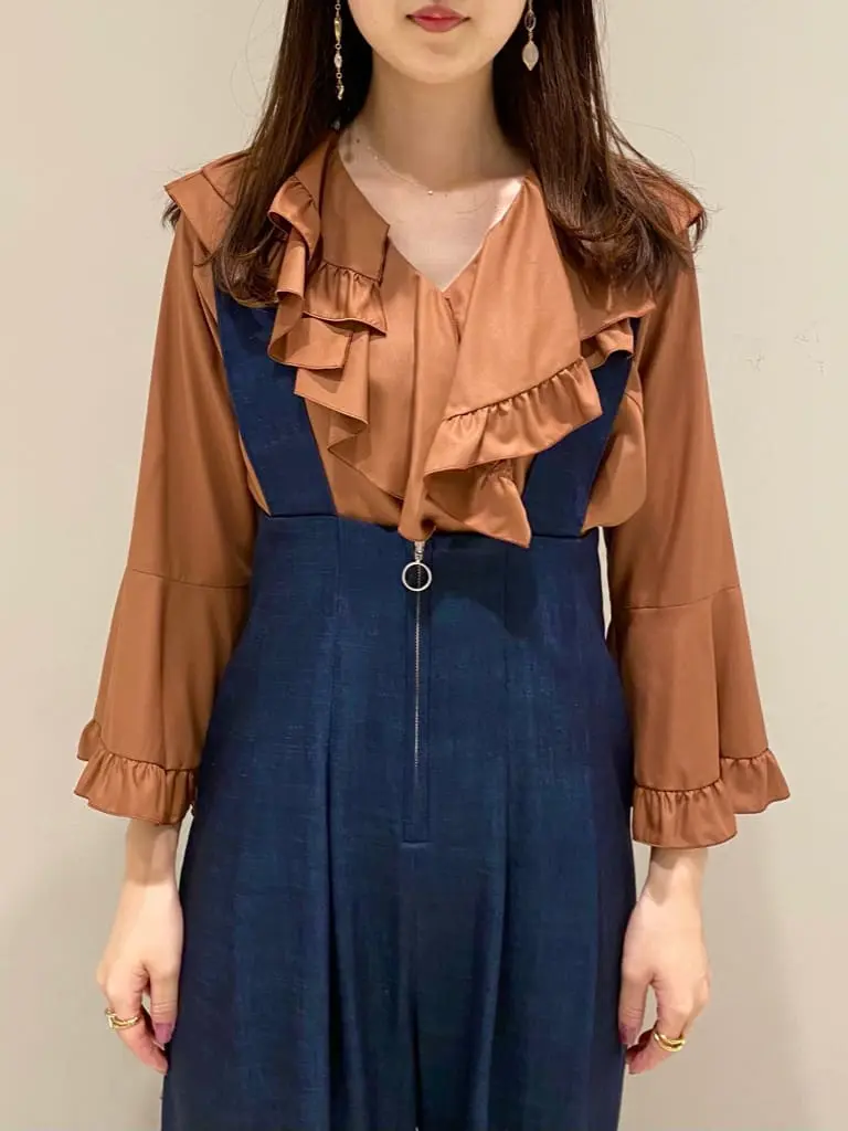 ORIGINATED IN GRACE CONTINENTAL saki コーディネート画像