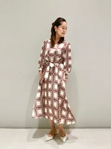 ORIGINATED IN GRACE CONTINENTAL 小笠原　春菜 コーディネート画像