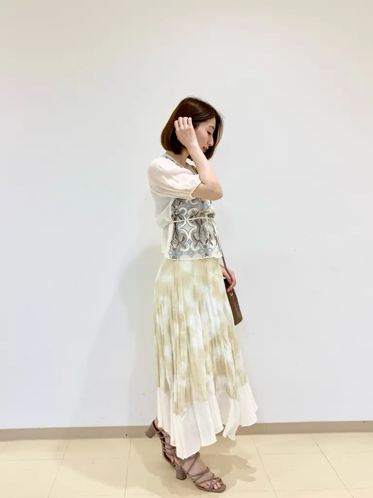 ORIGINATED IN GRACE CONTINENTAL eri コーディネート画像