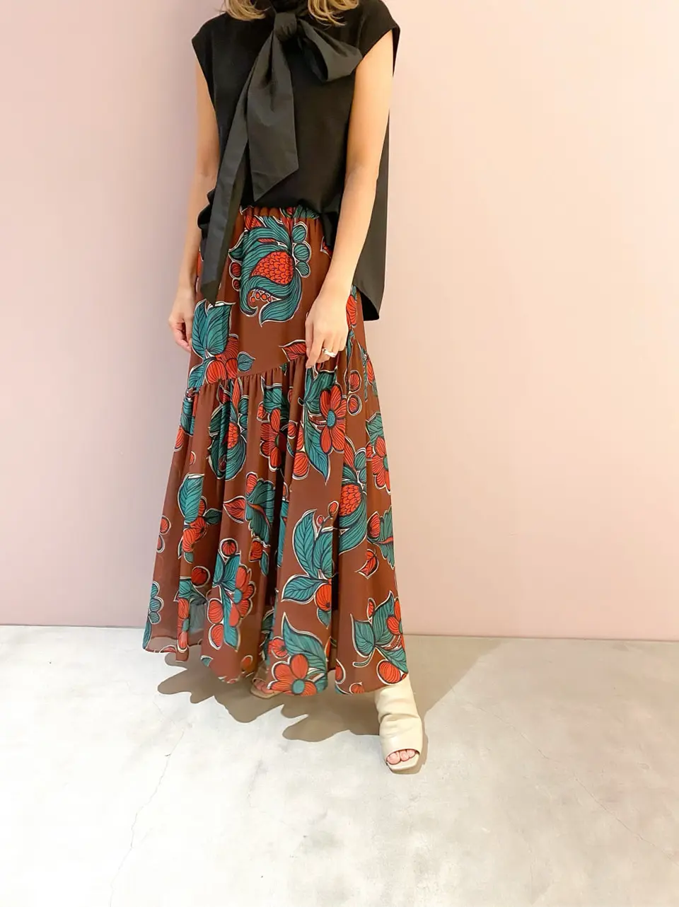 ORIGINATED IN GRACE CONTINENTAL yukimi yonee コーディネート画像