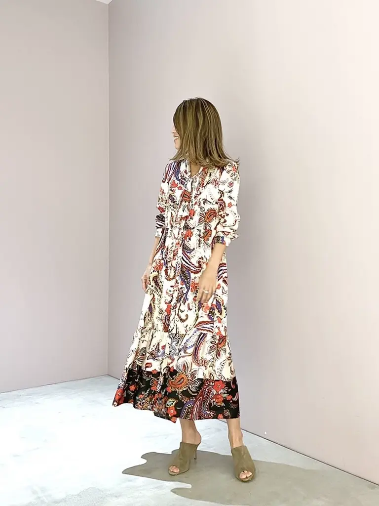 ORIGINATED IN GRACE CONTINENTAL yukimi yonee コーディネート画像