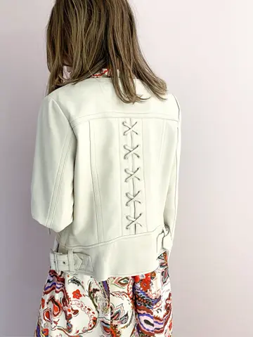 ORIGINATED IN GRACE CONTINENTAL yukimi yonee コーディネート画像