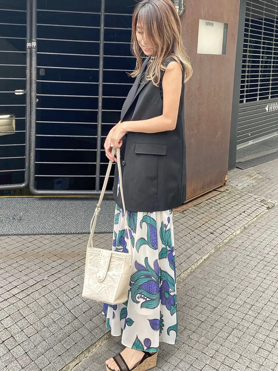 ORIGINATED IN GRACE CONTINENTAL yukimi yonee コーディネート画像