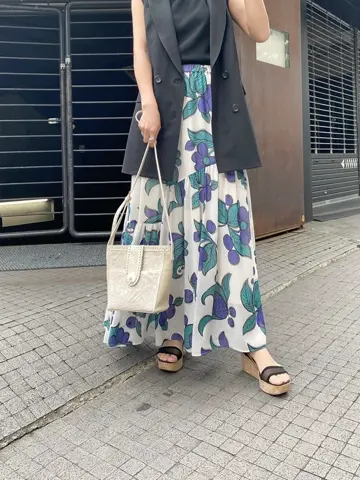 ORIGINATED IN GRACE CONTINENTAL yukimi yonee コーディネート画像