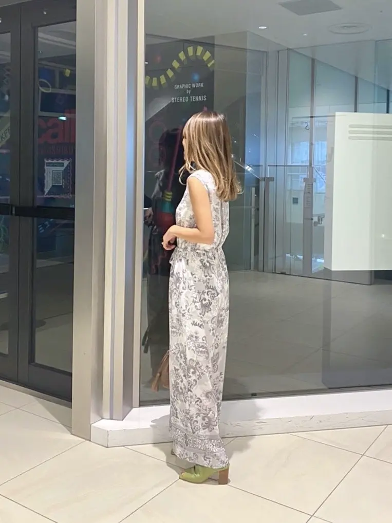 ORIGINATED IN GRACE CONTINENTAL yukimi yonee コーディネート画像