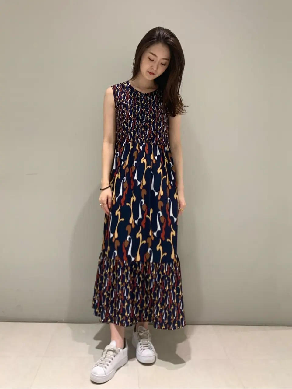  saki コーディネート画像