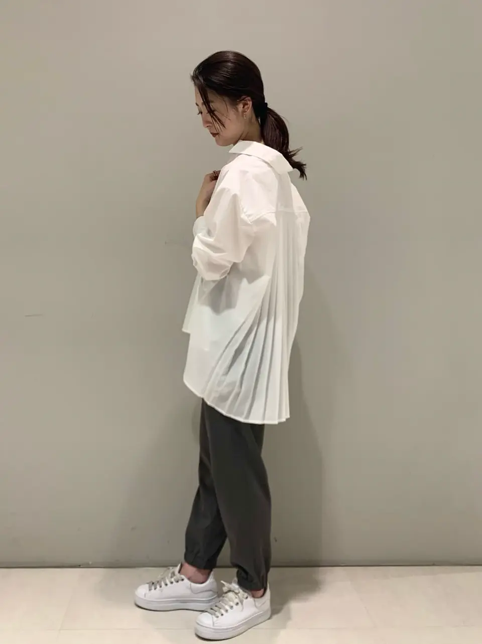 ORIGINATED IN GRACE CONTINENTAL saki コーディネート画像