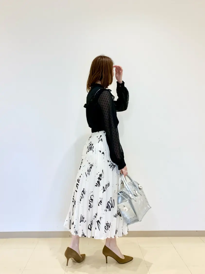 ORIGINATED IN GRACE CONTINENTAL eri コーディネート画像