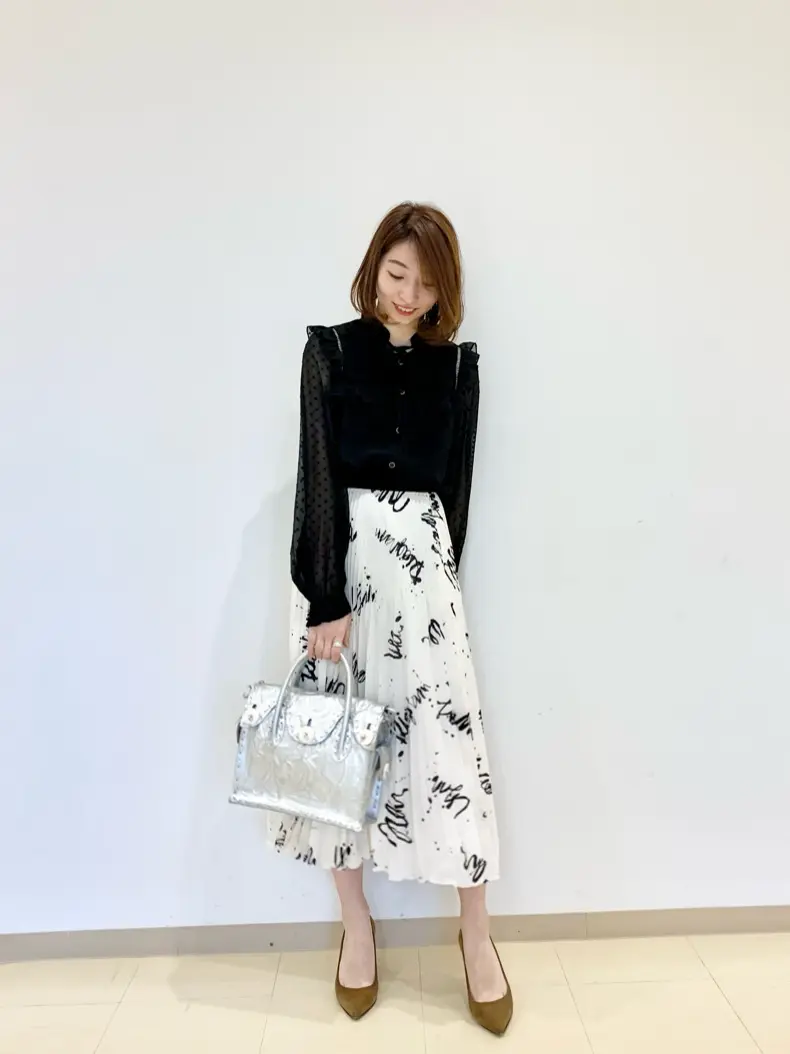 ORIGINATED IN GRACE CONTINENTAL eri コーディネート画像