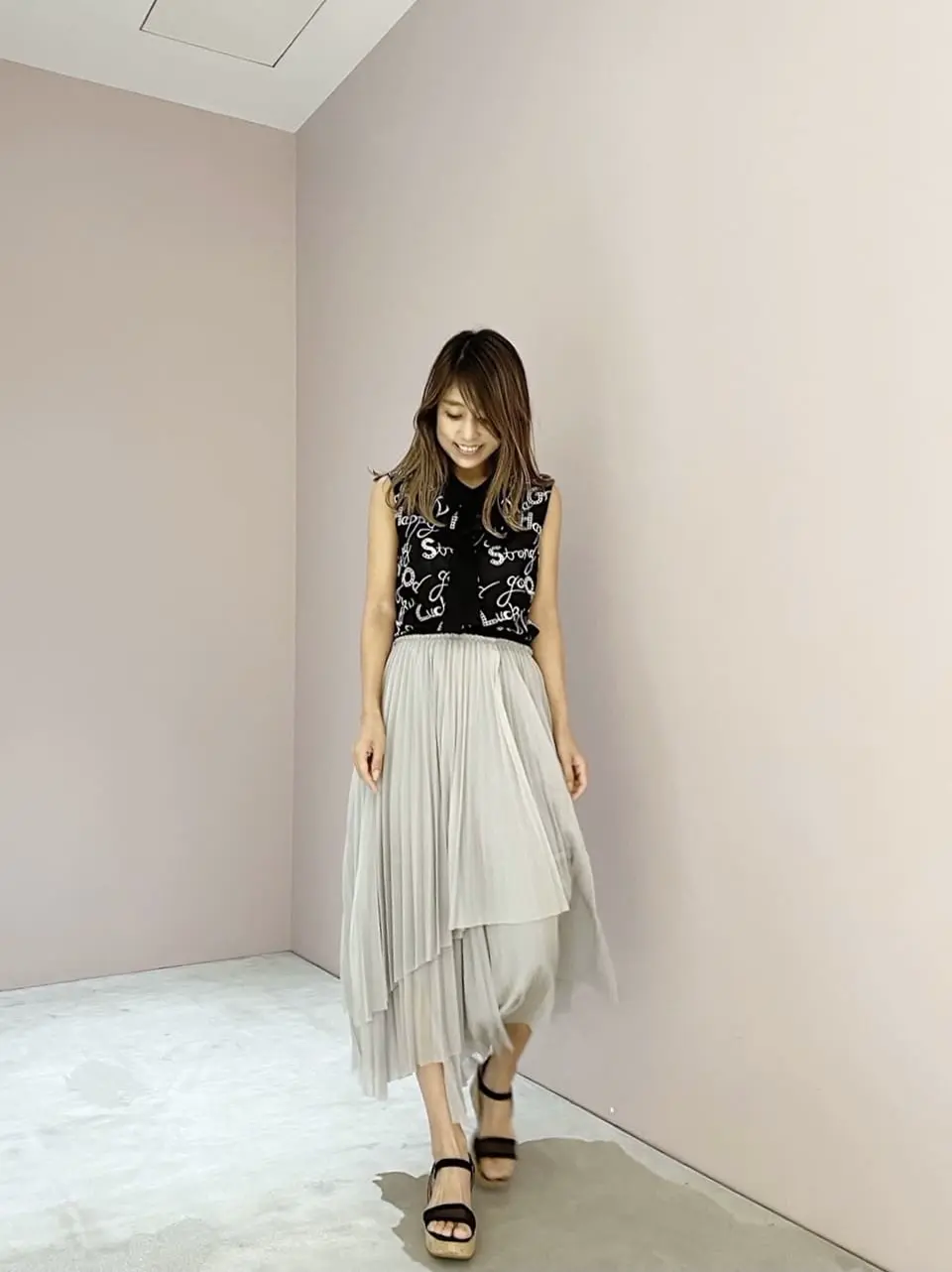 ORIGINATED IN GRACE CONTINENTAL yukimi yonee コーディネート画像