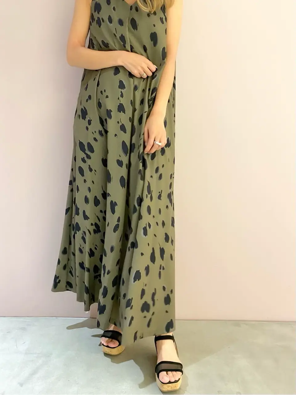 ORIGINATED IN GRACE CONTINENTAL yukimi yonee コーディネート画像