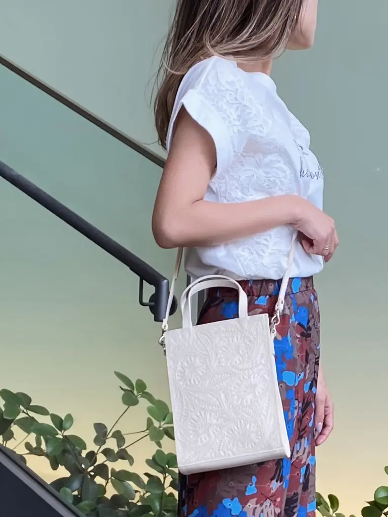 ORIGINATED IN GRACE CONTINENTAL yukimi yonee コーディネート画像