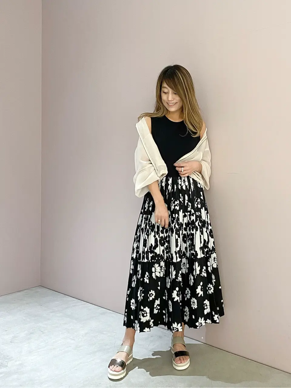 ORIGINATED IN GRACE CONTINENTAL yukimi yonee コーディネート画像