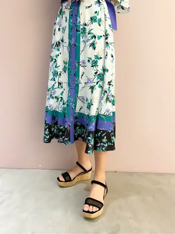 ORIGINATED IN GRACE CONTINENTAL yukimi yonee コーディネート画像