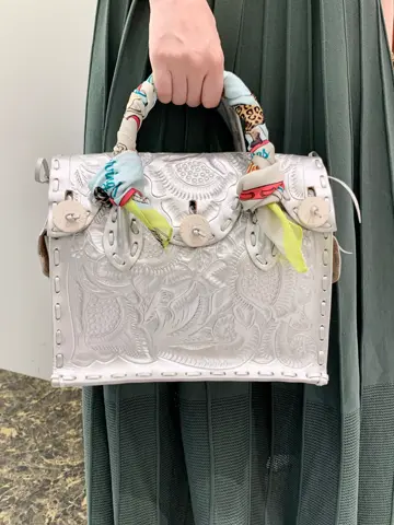 ORIGINATED IN GRACE CONTINENTAL eri コーディネート画像