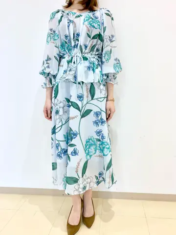 ORIGINATED IN GRACE CONTINENTAL eri コーディネート画像