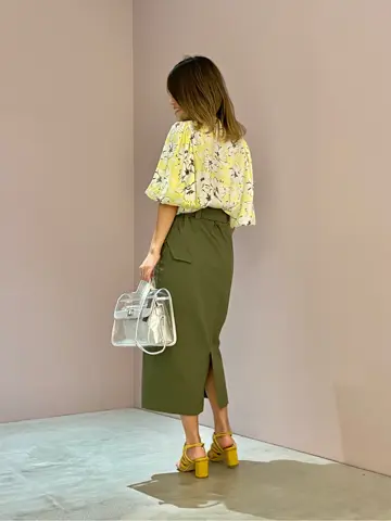 ORIGINATED IN GRACE CONTINENTAL yukimi yonee コーディネート画像