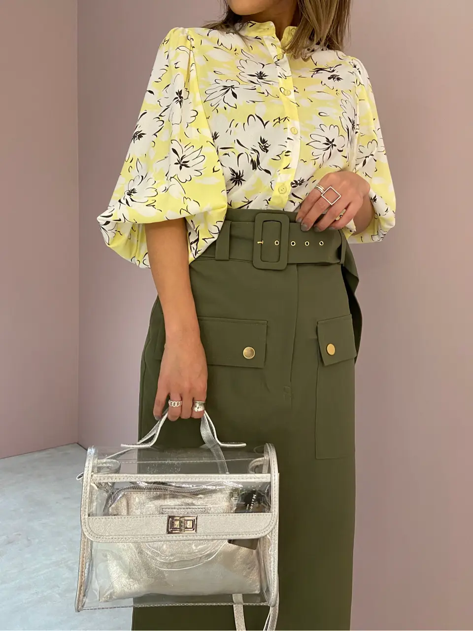 ORIGINATED IN GRACE CONTINENTAL yukimi yonee コーディネート画像