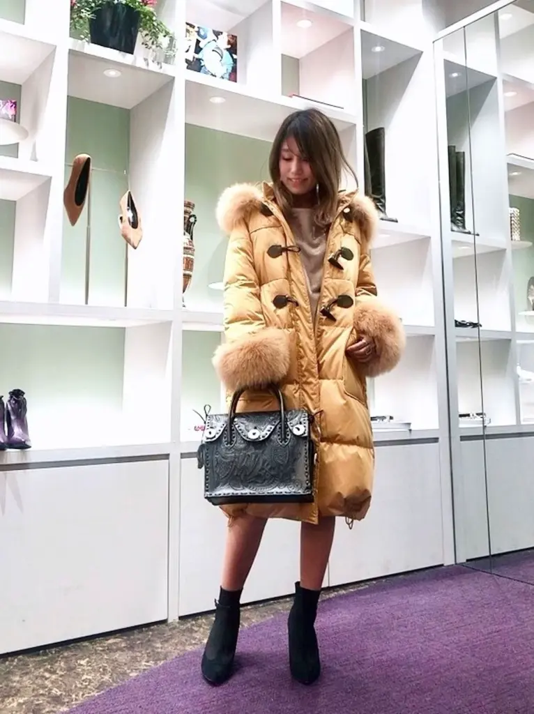 ORIGINATED IN GRACE CONTINENTAL yukimi yonee コーディネート画像