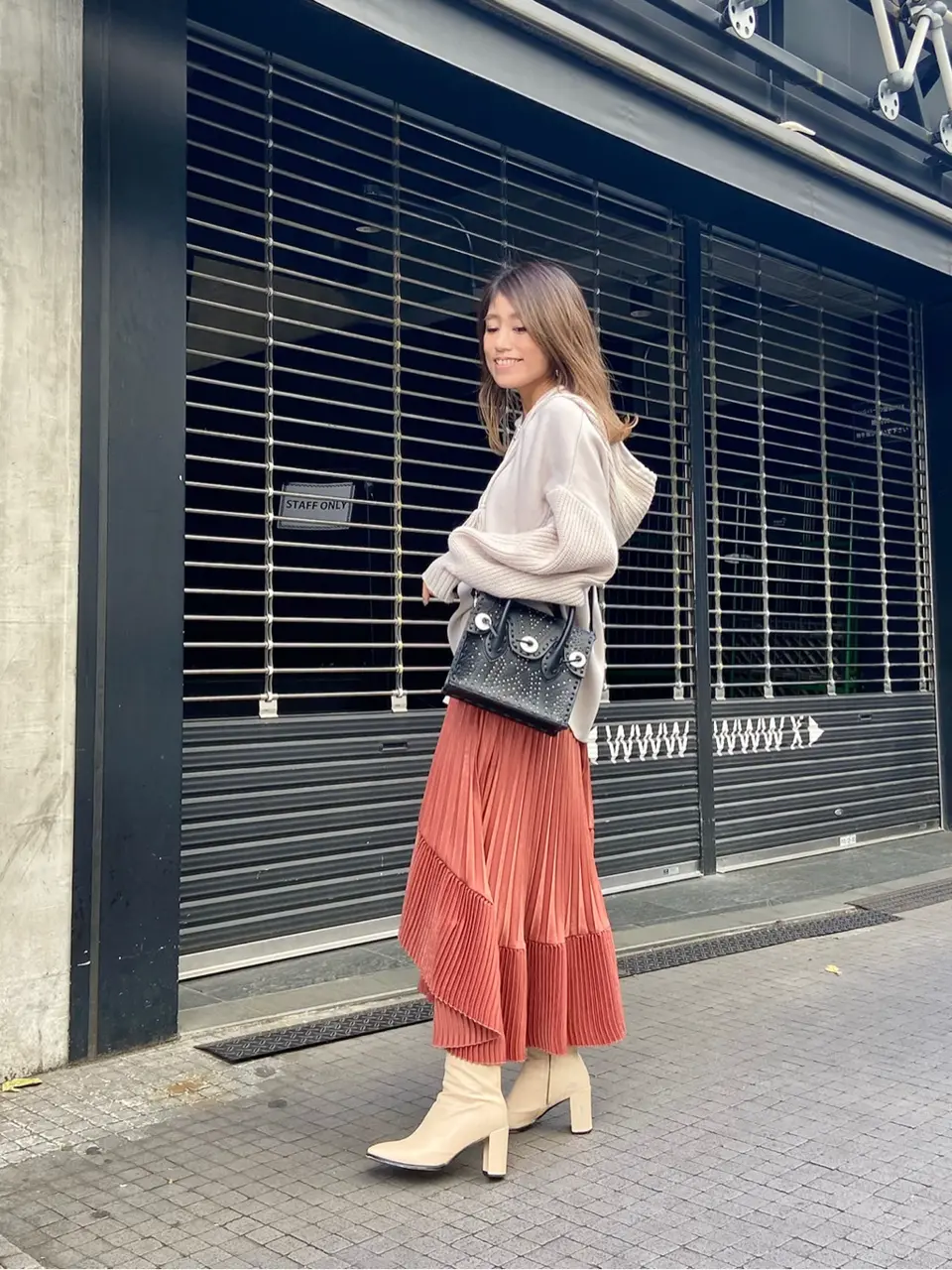 ORIGINATED IN GRACE CONTINENTAL yukimi yonee コーディネート画像