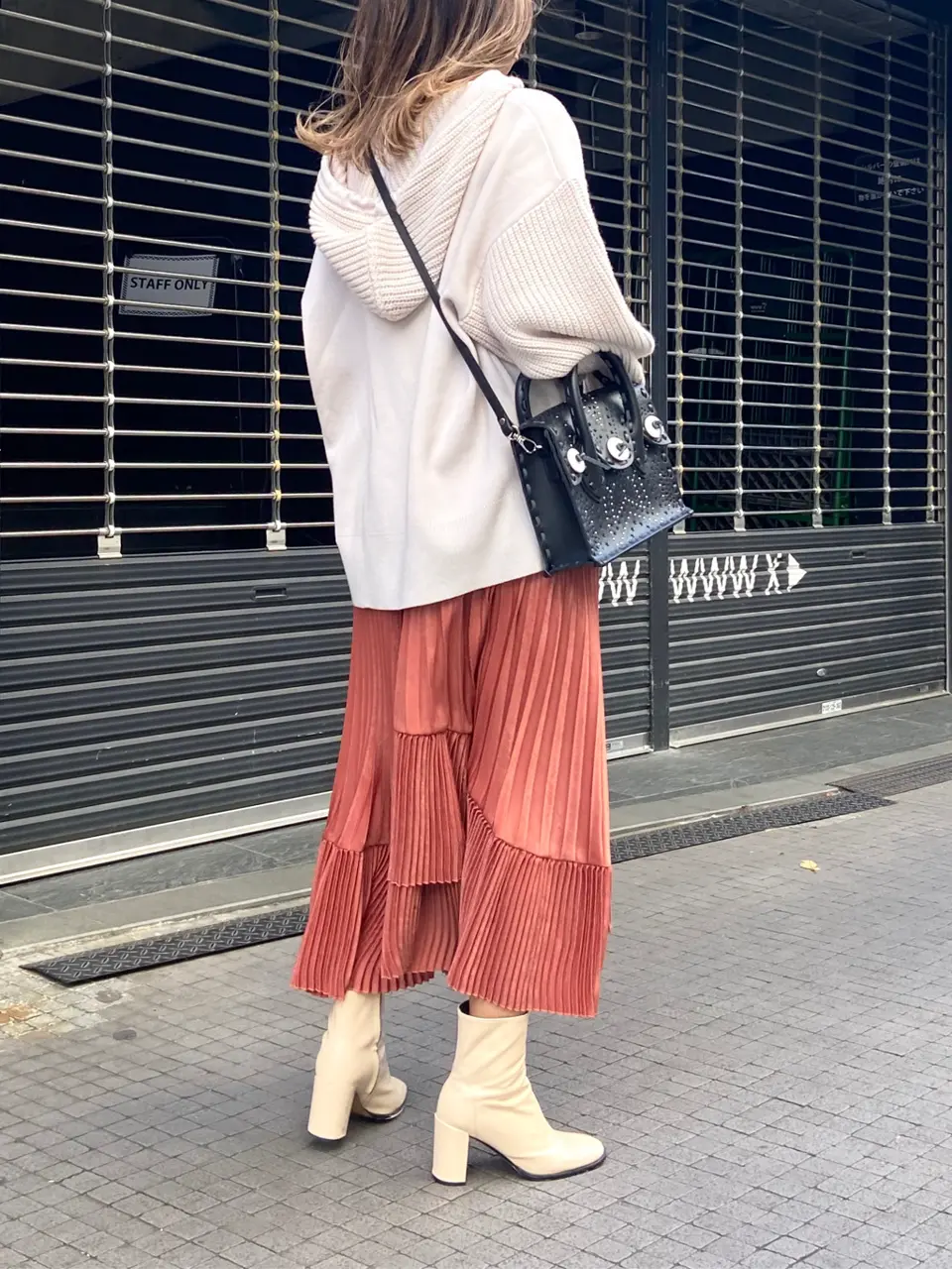 ORIGINATED IN GRACE CONTINENTAL yukimi yonee コーディネート画像