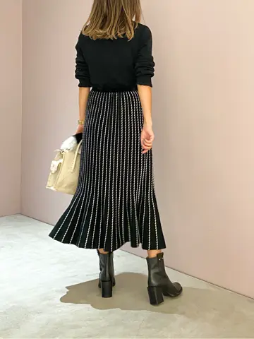 ORIGINATED IN GRACE CONTINENTAL yukimi yonee コーディネート画像