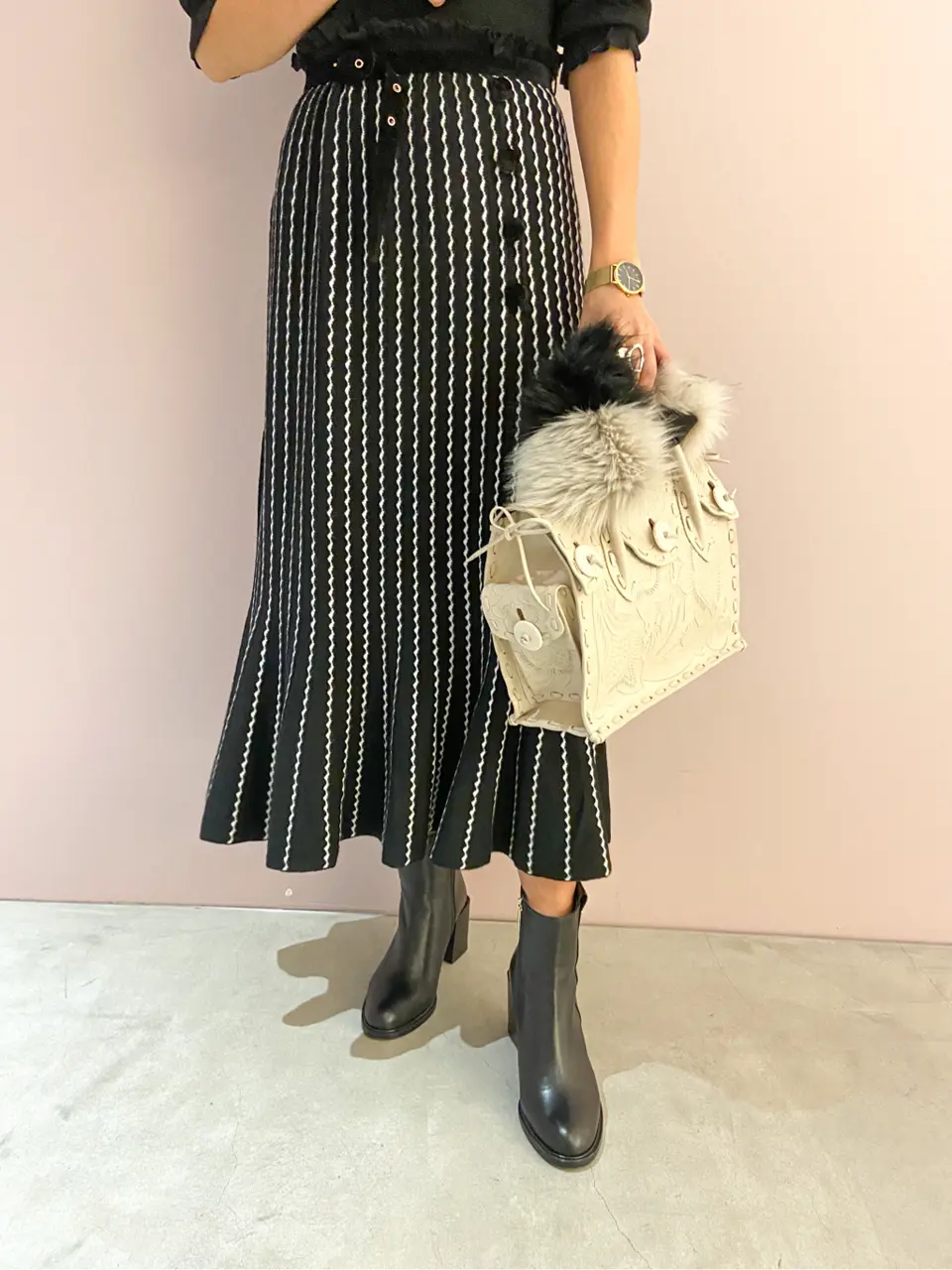 ORIGINATED IN GRACE CONTINENTAL yukimi yonee コーディネート画像