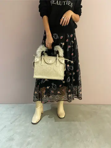 ORIGINATED IN GRACE CONTINENTAL yukimi yonee コーディネート画像