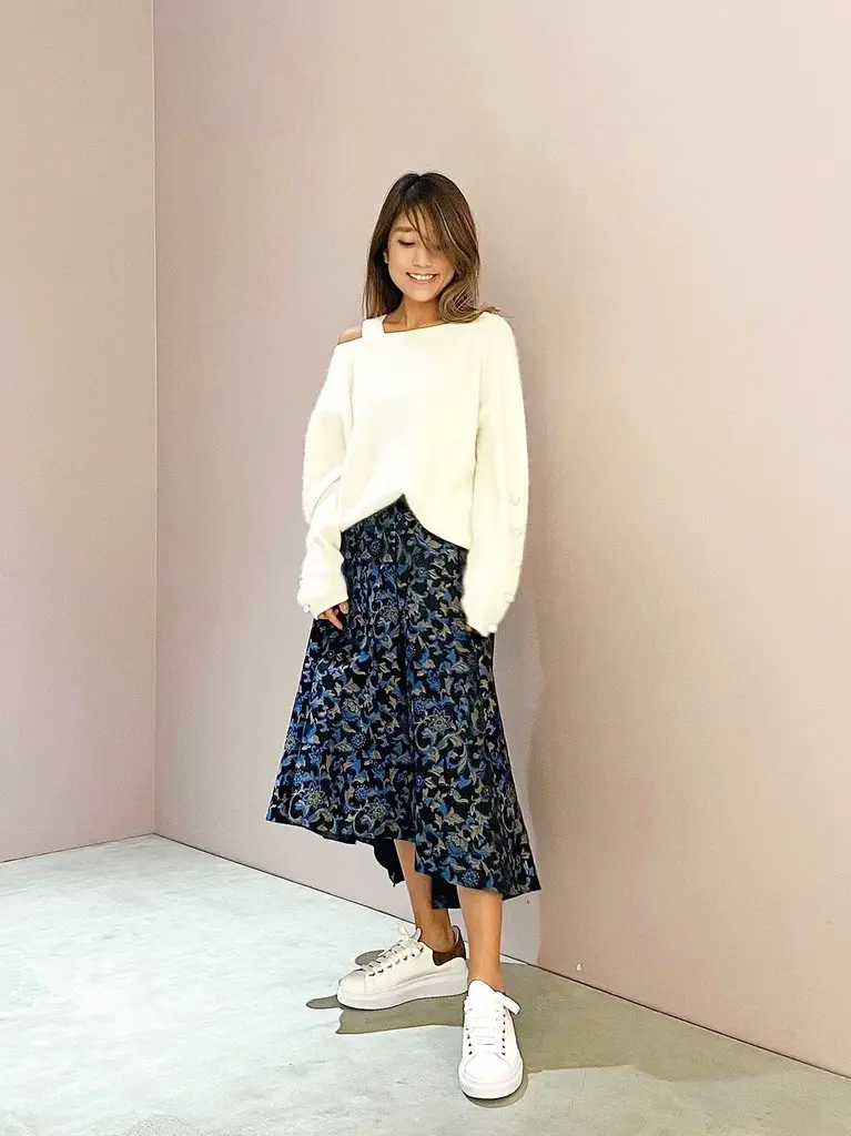 ORIGINATED IN GRACE CONTINENTAL yukimi yonee コーディネート画像