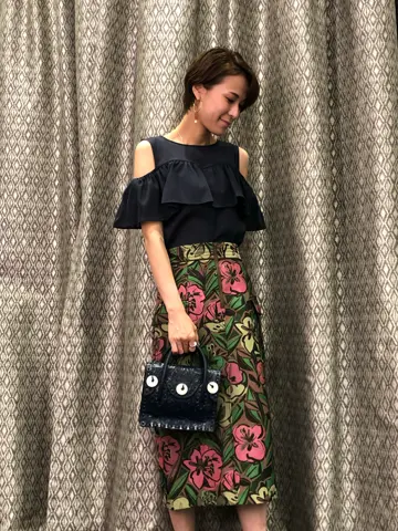 ORIGINATED IN GRACE CONTINENTAL 亀田 未希 コーディネート画像