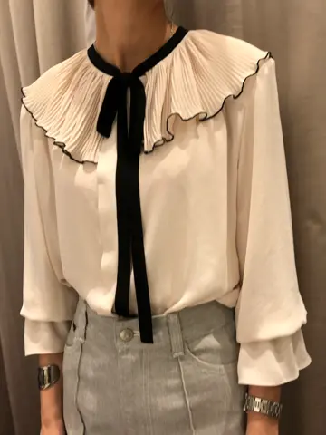 ORIGINATED IN GRACE CONTINENTAL 亀田 未希 コーディネート画像