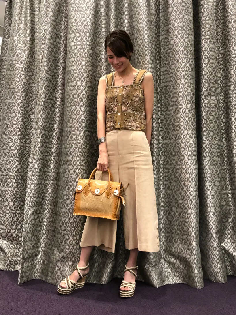 ORIGINATED IN GRACE CONTINENTAL 亀田 未希 コーディネート画像