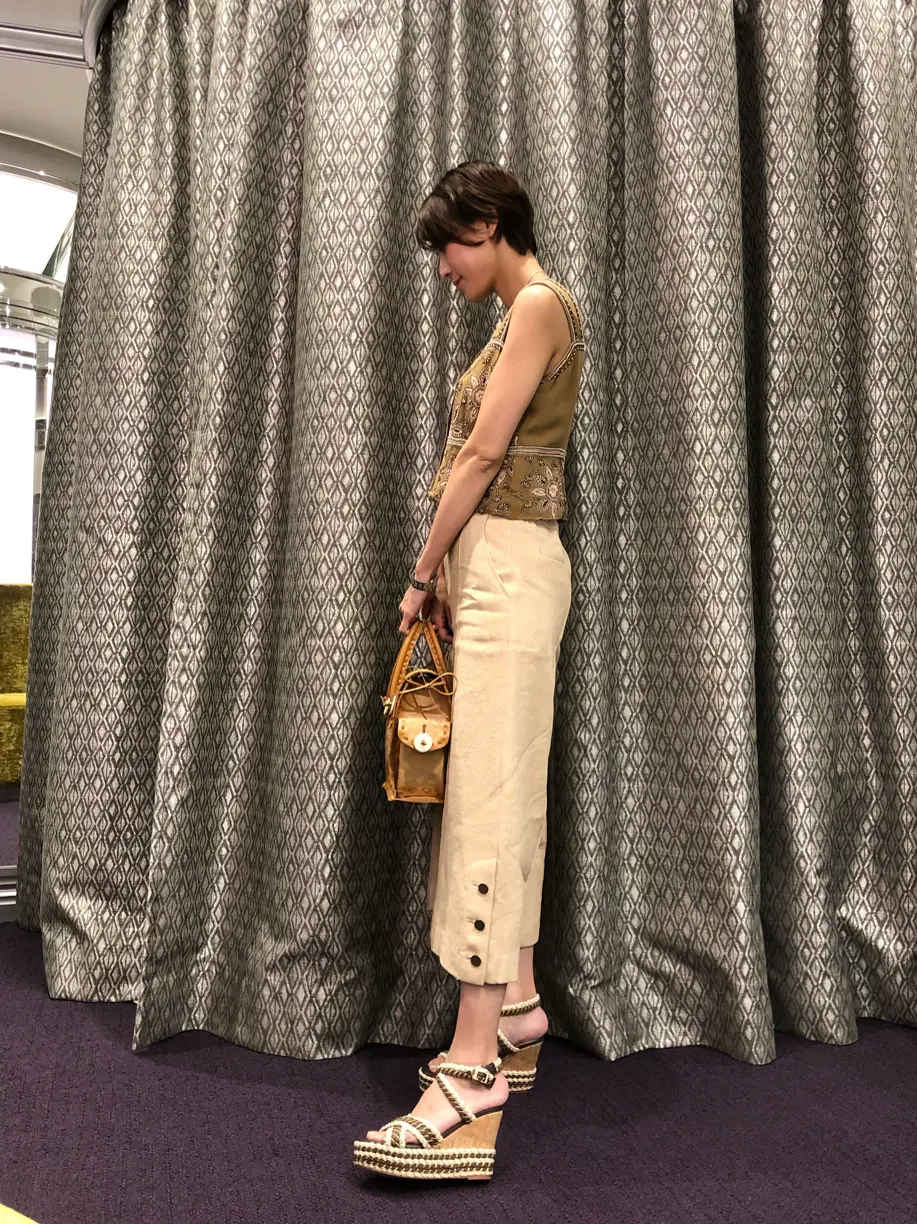 ORIGINATED IN GRACE CONTINENTAL 亀田 未希 コーディネート画像