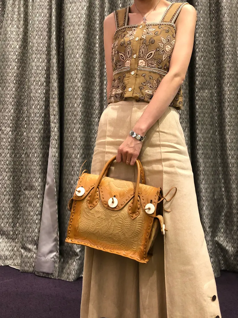 ORIGINATED IN GRACE CONTINENTAL 亀田 未希 コーディネート画像