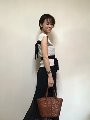 ORIGINATED IN GRACE CONTINENTAL 亀田 未希 コーディネート画像