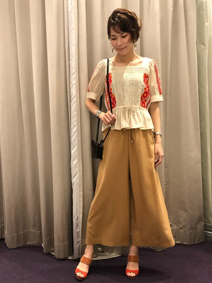 ORIGINATED IN GRACE CONTINENTAL 亀田 未希 コーディネート画像