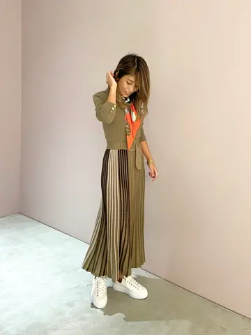 ORIGINATED IN GRACE CONTINENTAL yukimi yonee コーディネート画像