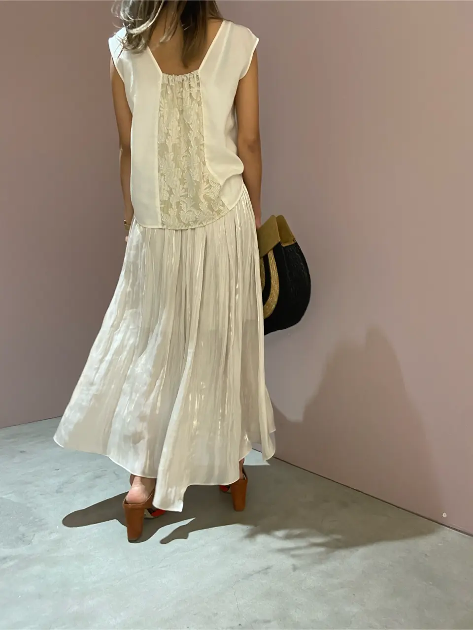 ORIGINATED IN GRACE CONTINENTAL yukimi yonee コーディネート画像