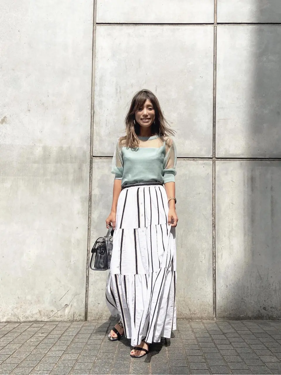 ORIGINATED IN GRACE CONTINENTAL yukimi yonee コーディネート画像